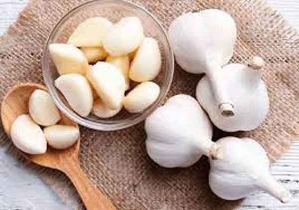 mẹo chữa hóc xương cá tại nhà bằng tỏi