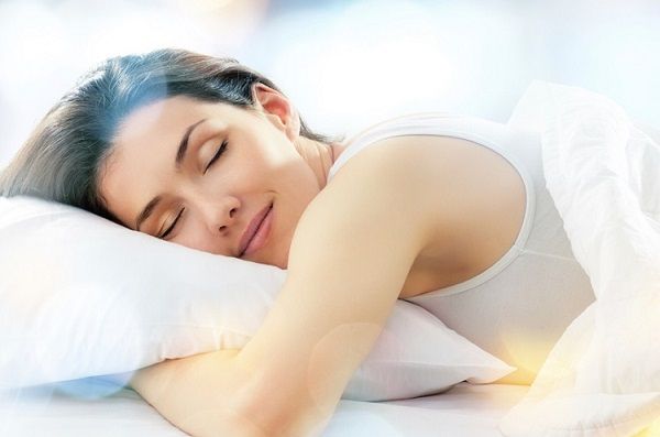 Mặt nạ ngủ cung cấp dưỡng chất cho da giúp da căng mịn