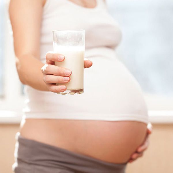 Mang thai nên uống sữa bầu vào tháng thứ mấy?