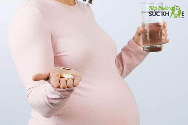 Phụ nữ mang thai cần hỏi ý kiến bác sĩ trước khi sử dụng thuốc Loratadin 