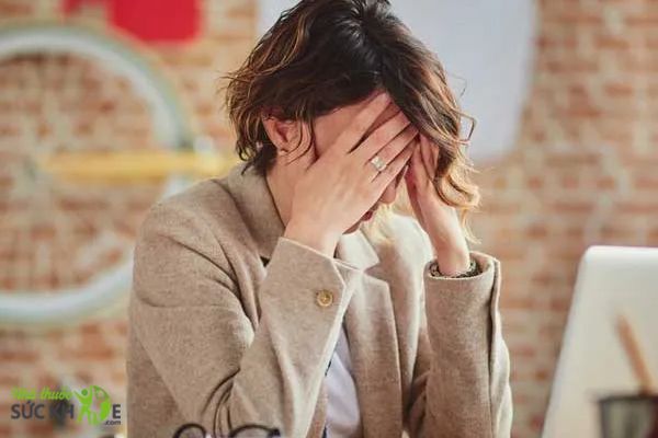 Mệt mỏi và đau nhức cơ là hiểu hiện của cảm cúm