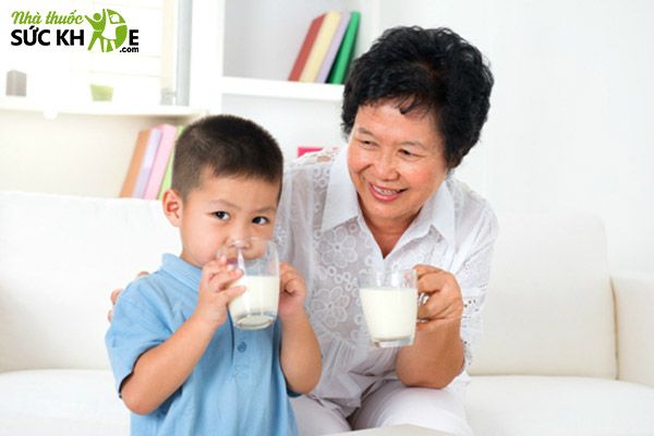 Sữa bột nguyên kem loại nào tốt?