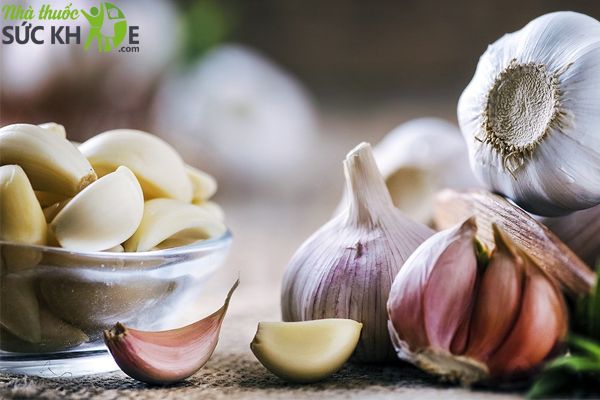 thực phẩm tăng sức đề kháng cho trẻ, Tỏi giúp giảm nhẹ các triệu chúng cảm cúm, cảm lạnh 