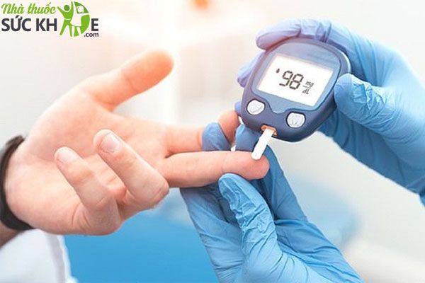 Đông trùng hạ thảo ngâm mật ong kiểm soát đường huyết