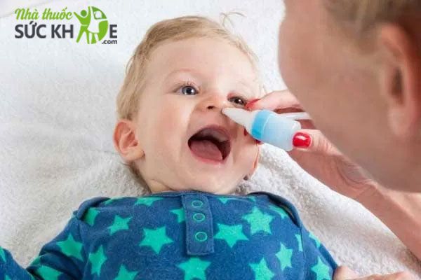 Lưu ý khi sử dụng thuốc nhỏ mũi cho trẻ sơ sinh và trẻ nhỏ