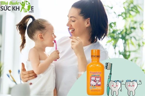 Nước súc miệng cho bé 3 tuổi Propolinse Hello Kitty 