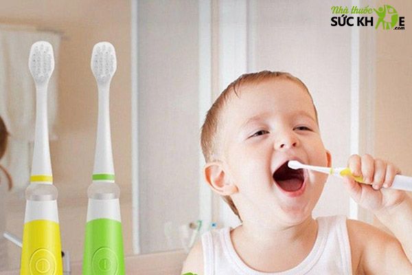 Bàn chải đánh răng cho bé dưới 1 tuổi dễ cầm nắm