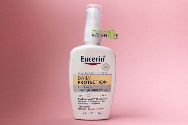 Kem chống nắng Eucerin Daily Protection Moisturizing Face Lotion