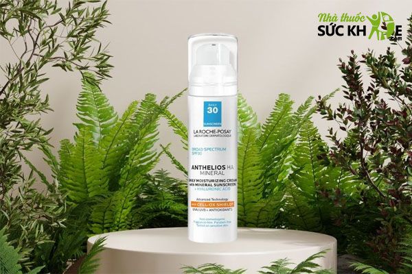 Anthelios Mineral SPF 30 Face Moisturizer With Hyaluronic Acid