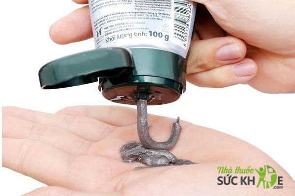Sữa rửa mặt than hoạt tính có thể gây khô da