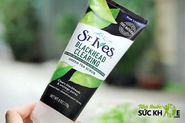 Sữa rửa mặt St. Ives Blackhead Clearing Green Tea Scrub