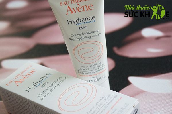 Review kem dưỡng ẩm Avene cho da dầu mụn Hydrance Light Hydrating Emulsion