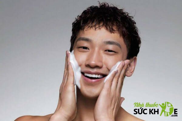 Tìm hiểu TOP 15 sữa rửa mặt trị mụn cho nam tốt nhất trong bài viết của Nhà Thuốc Sức Khỏe