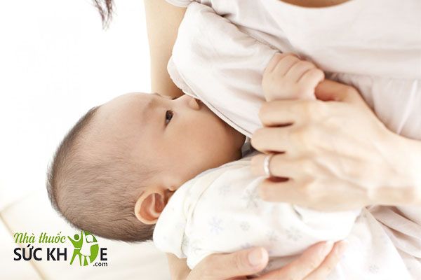 Sữa mẹ giúp bé khỏe mạnh và thông minh hơn