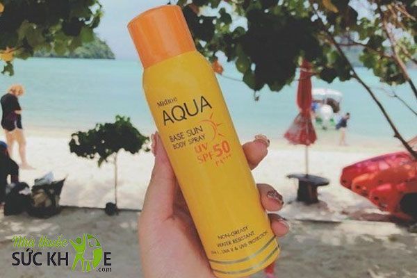 Kem chống nắng Mistine Aqua Base Sun Body Spray UV SPF50