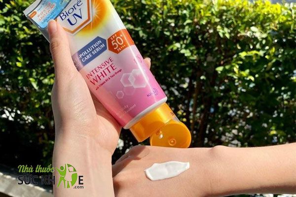 Thoa lại kem chống nắng giúp bảo vệ da hiệu quả hơn