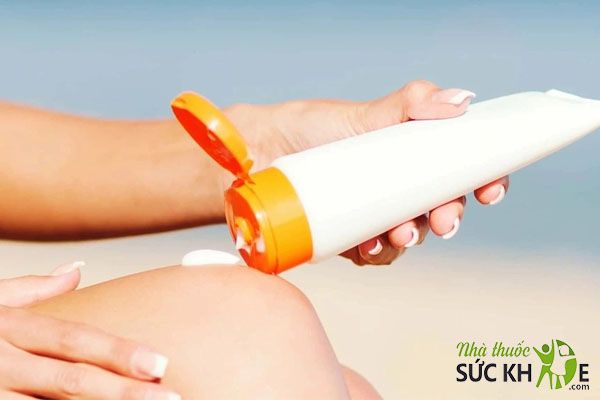 Kem chống nắng Nga có kết cấu mỏng, không bết dính
