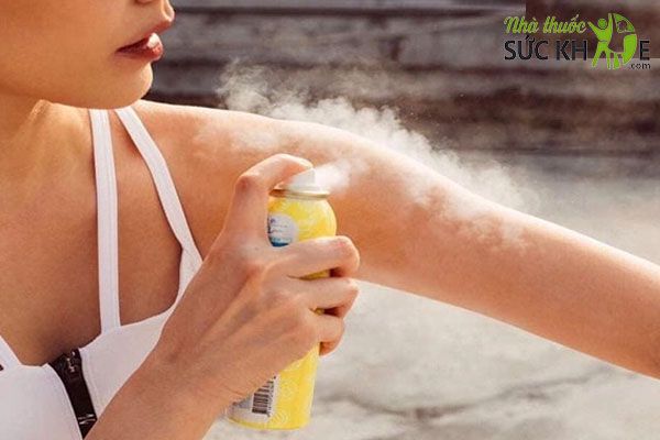 Xịt chống nắng dễ dàng sử dụng cho các vùng da