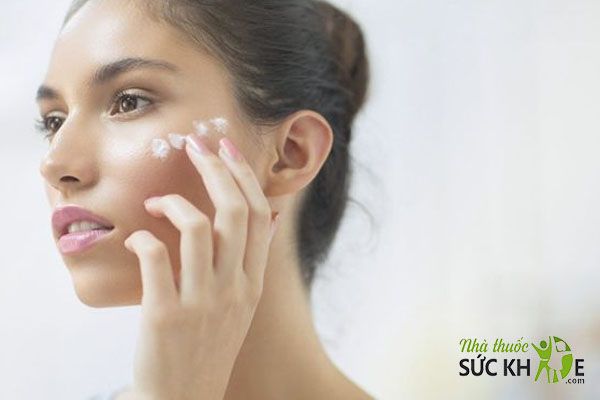 Có thể sử dụng kem chống nắng thay kem lót