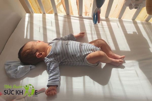 Bổ sung Vitamin D3 cho trẻ sơ sinh, trẻ nhỏ, người cao tuổi và phụ nữ mang thai