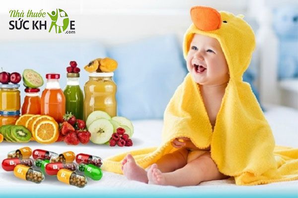 Vitamin tổng hợp giúp bổ sung nguồn dinh dưỡng thiếu hụt cho bé