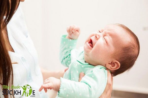 Bổ sung Vitamin D3 khi bé chậm mọc răng, quấy khóc thường xuyên