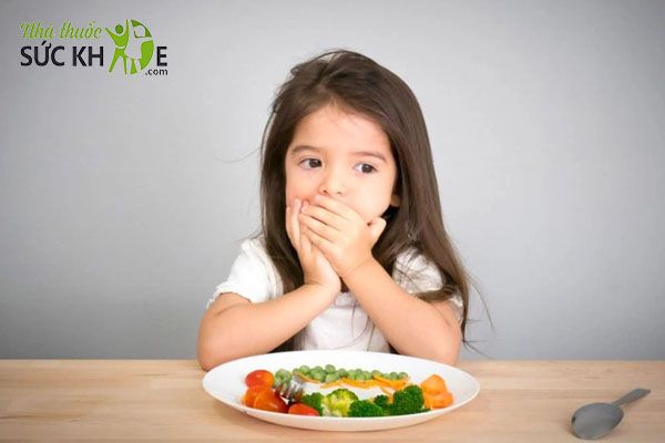 Vitamin kích thích ăn uống cho bé cải thiết chứng biếng ăn, chậm lớn