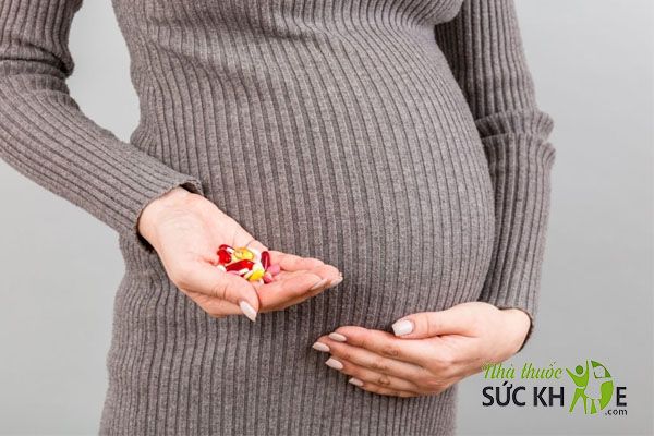 Tham khảo ý kiến từ bác sĩ trước khi bổ sung Vitamin A cho mẹ bầu