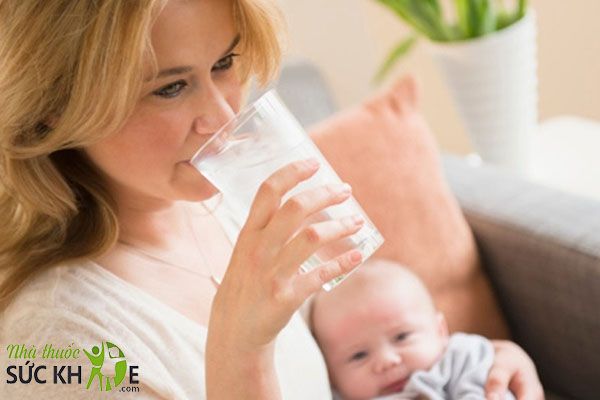 Ưu tiên viên uống chứa thành phần chiết xuất từ thiên nhiên
