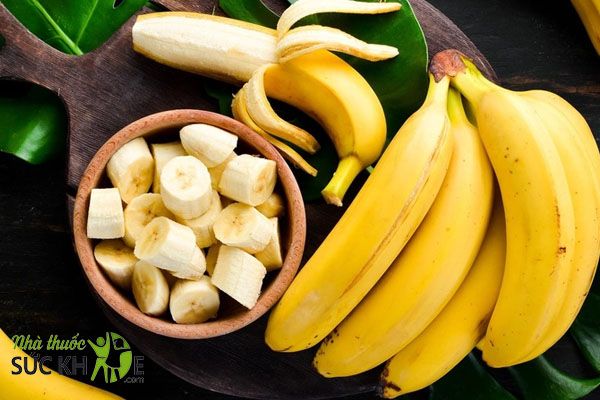 Ăn chuối và uống sữa tươi vào bữa sáng