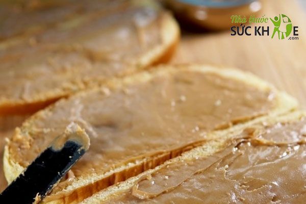 Bánh mì phết bơ đậu phộng