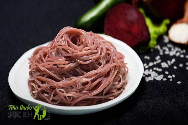 Ăn bún gạo lứt vào bữa sáng