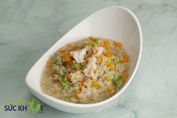 Ăn cháo yến mạch vào buổi sáng