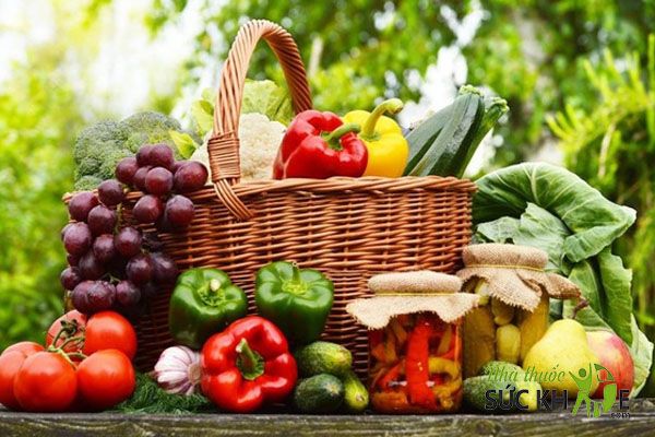 Ăn trái cây và rau củ