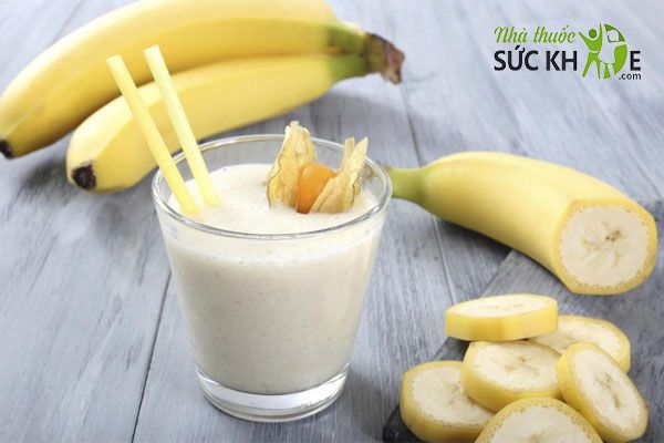 Ăn chuối và uống 1 cốc sữa tươi không đường vào buổi sáng