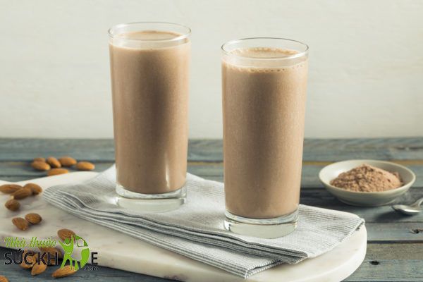 Sữa lắc được sử dụng mỗi ngày vào buổi tối giúp phục hồi cơ bắp