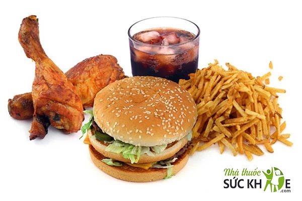 Không ăn đồ ăn nhanh và nước uống có ga