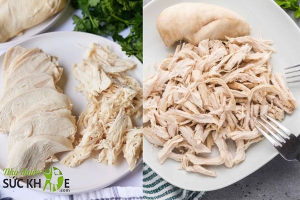 Ức gà vào bàn sáng