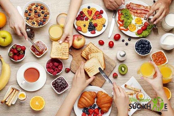 Bữa sáng có vai trò quan trọng với người giảm cân