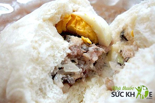 Ăn bánh bao nhân thập cẩm vào bữa sáng