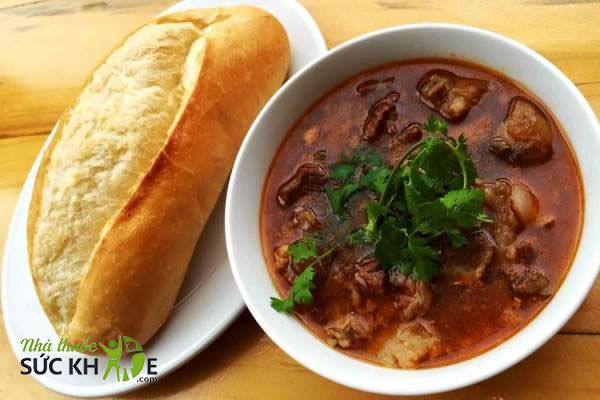 Bánh mì sốt vang