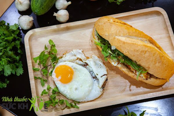 Bánh mì trứng ốp la