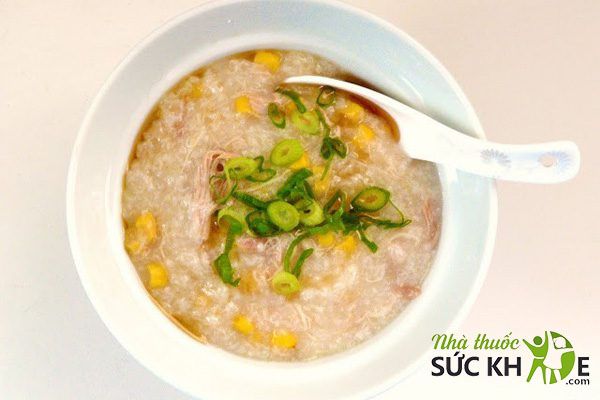 Thêm cháo gà ngô vào thực đơn tăng cân cho nữ