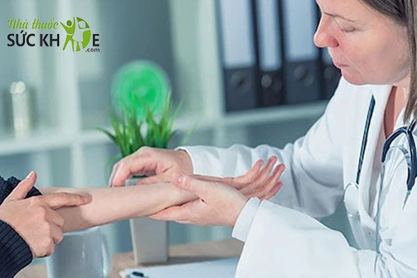 Dị ứng, nổi mề đay, mẩn ngứa khi uống sắt