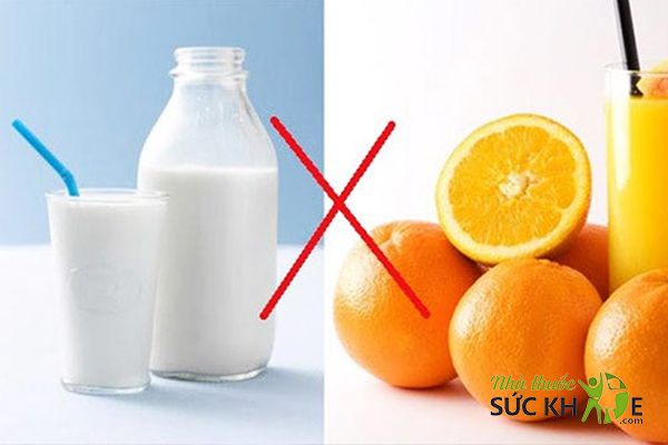 Không pha sữa cùng nước trái cây
