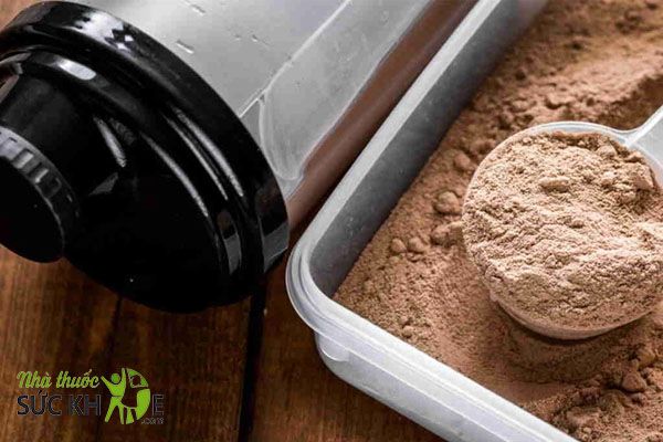 Lạm dụng mass tăng cân có thể gây nóng trong, mọc mụn