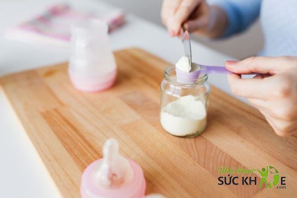 Lấy lượng sữa chính xác để pha