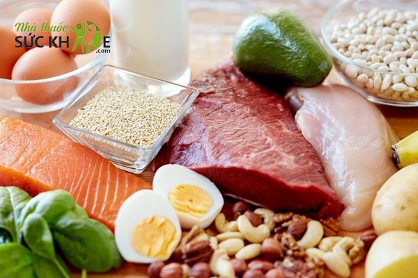 Bổ sung đủ 4 nhóm dinh dưỡng trong thực đơn tăng cân cho người gầy