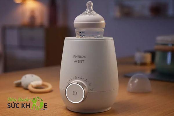 Dùng máy hâm sữa để kiểm tra