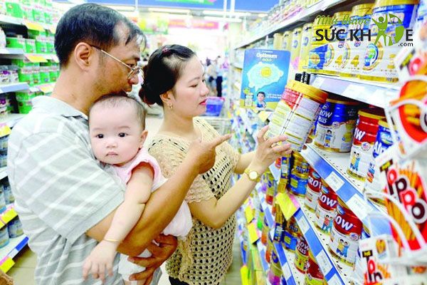 Lựa chọn sữa phù hợp với độ tuổi của bé